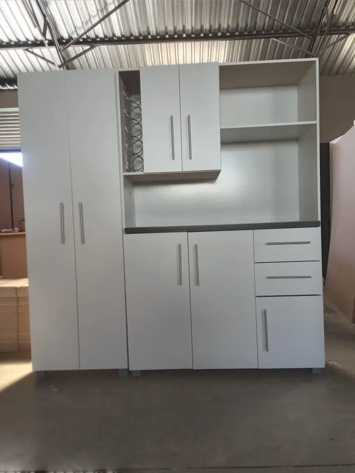 White freestanding kitchen unit with drawers