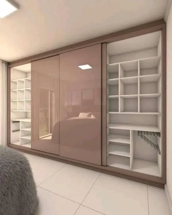 Sliding-door wardrobe with gloss panel and open shelving